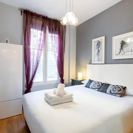 Holi-rent Goya Apartment Seville